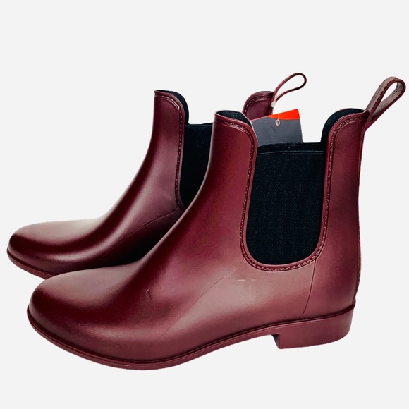 Storm Shoes - Burgundy Ankle High Rain Booties